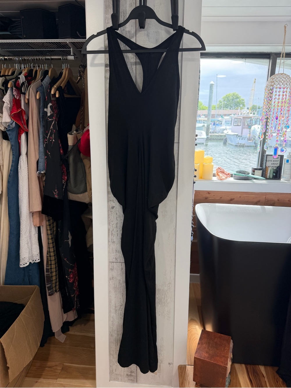 HALARA Black Sleeveless Black Dress